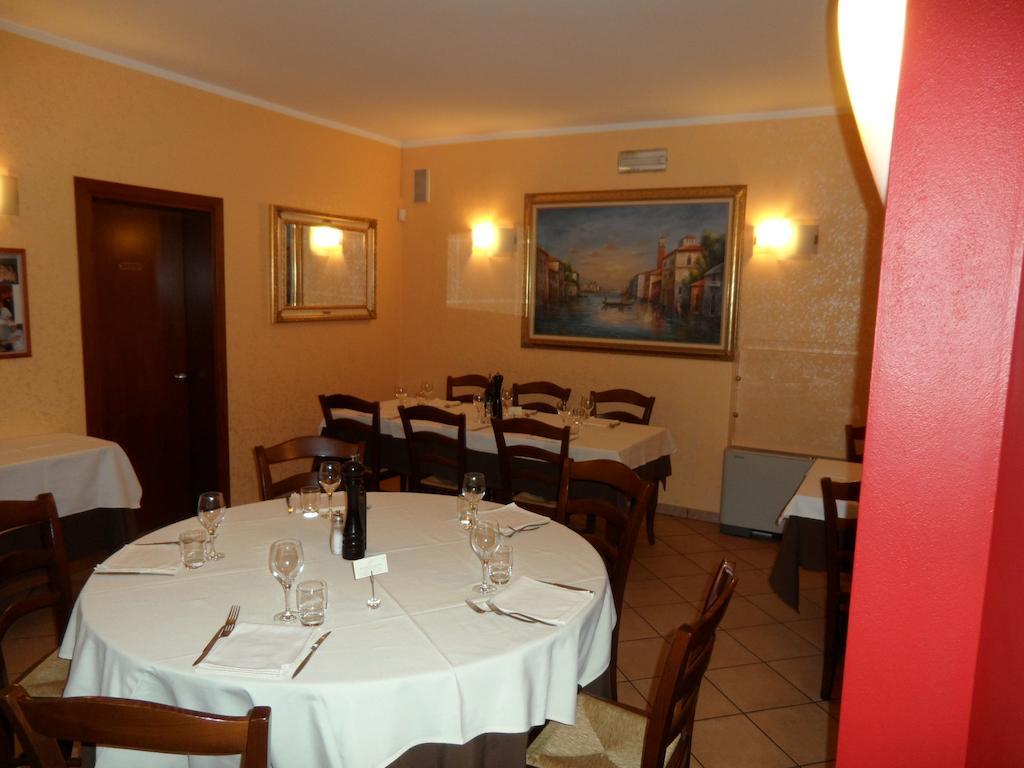 Locanda Gallo Доло Екстер'єр фото